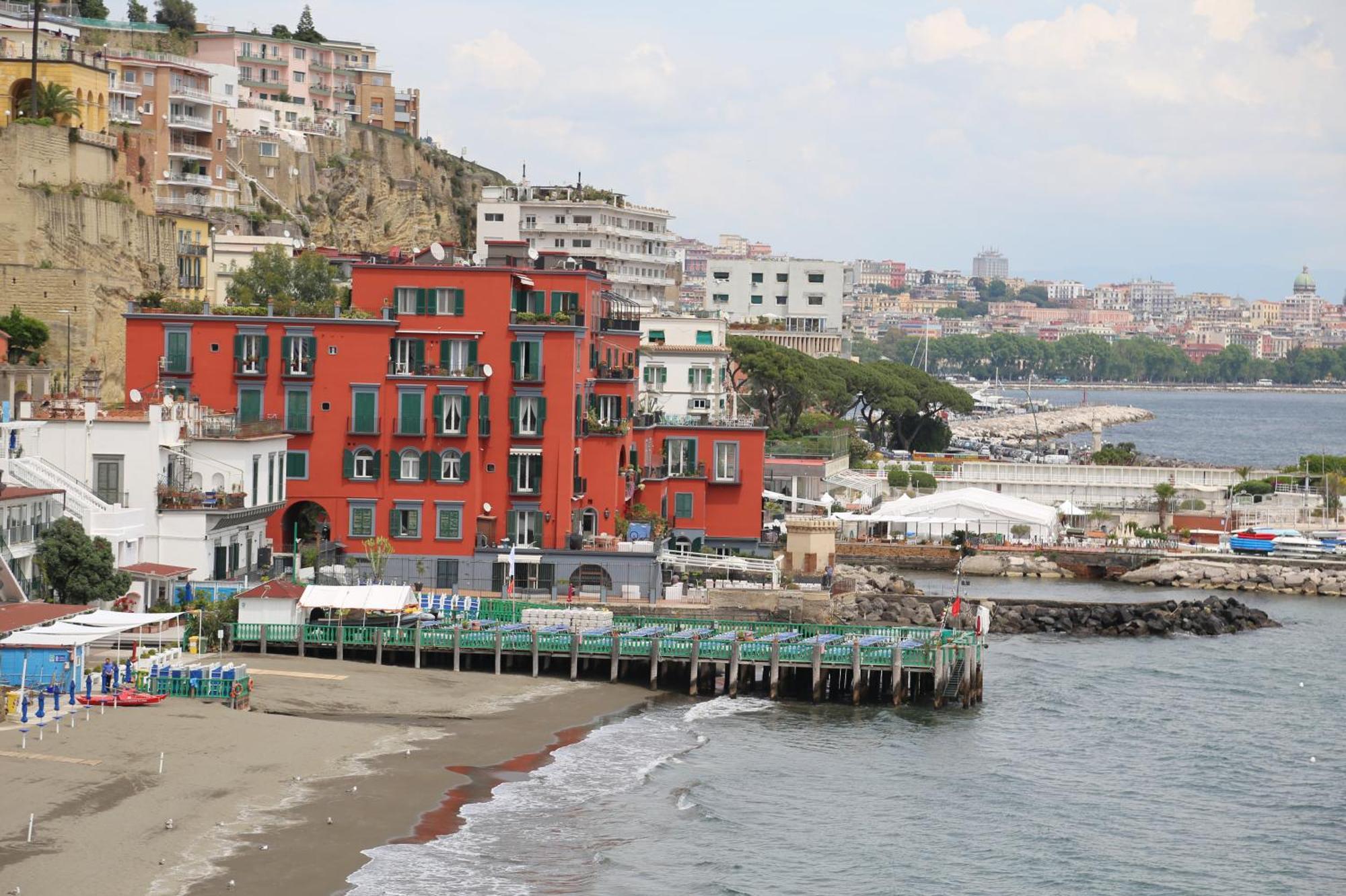 La Casetta Con La Spiaggia Neapel Exterior foto